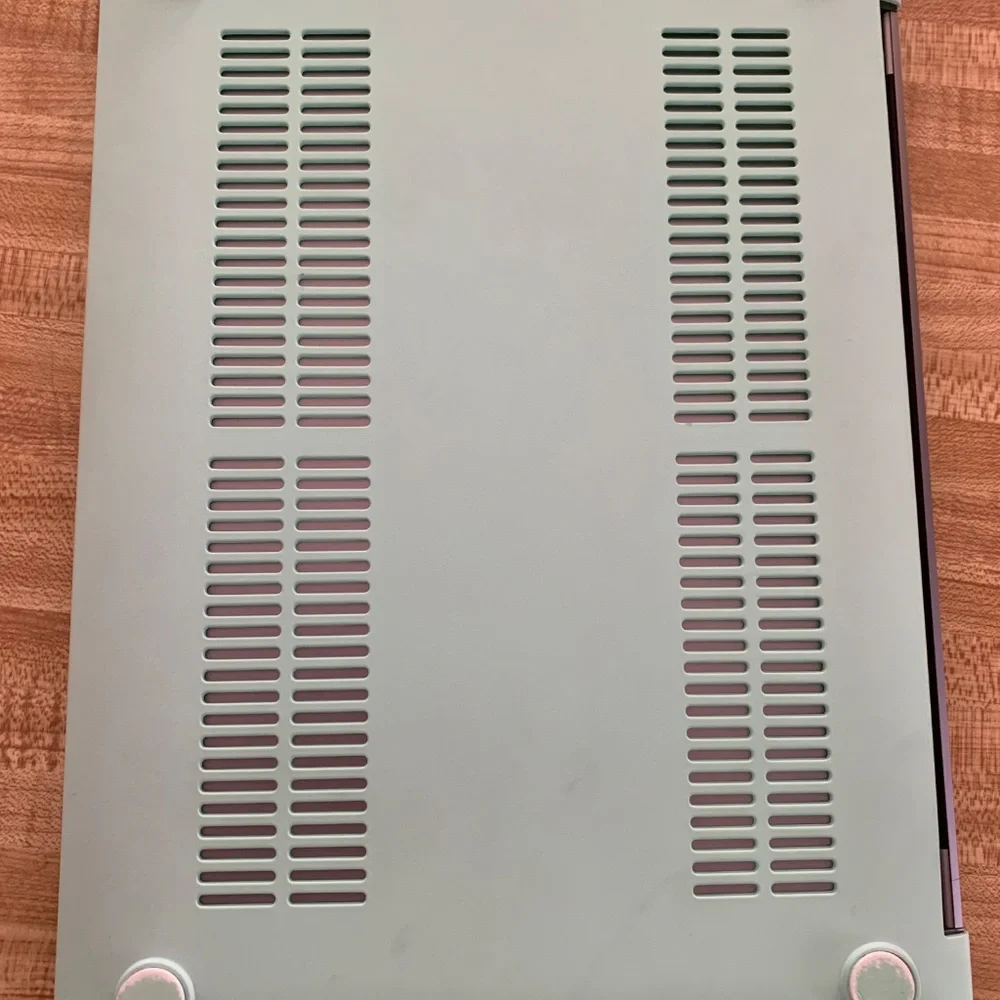 Apple Computer - Picture 4 of 6